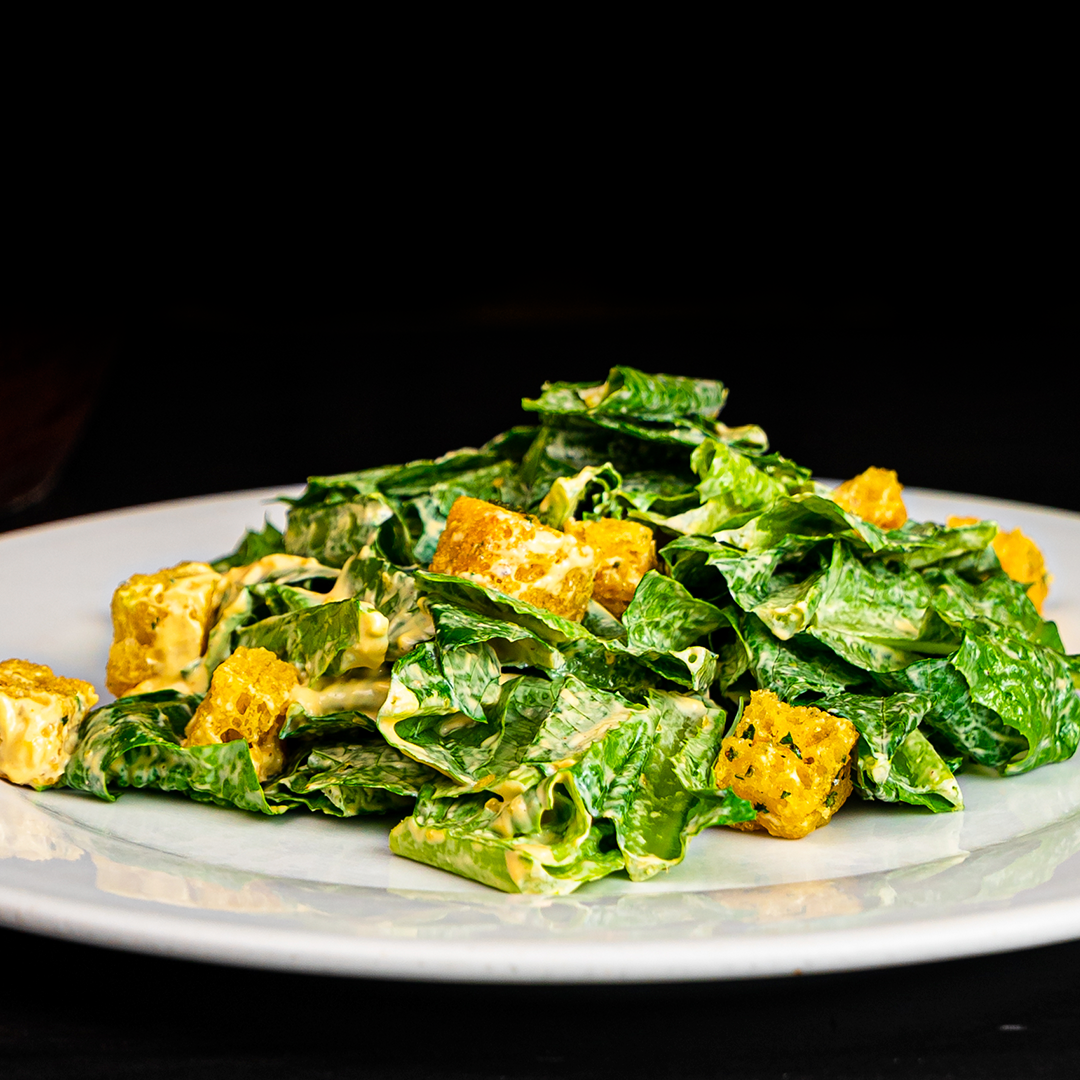 Handcrafted Caesar Salad Sopas y Ensaladas Jakes